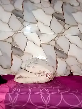 Snapshot of Miss-Alison chatting on November 19, 5:40 am Miss-Alison online show from November 19, 5:40 am