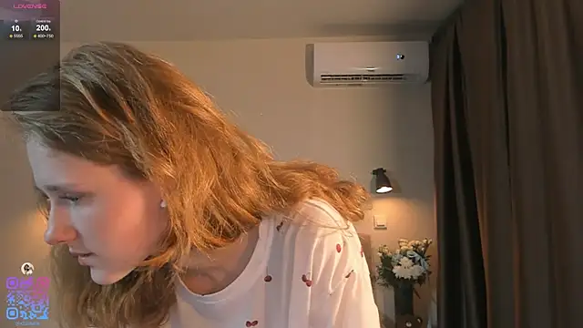 Snapshot of BreezeJam chatting on October 17, 6:10 pm BreezeJam online show from October 17, 6:10 pm