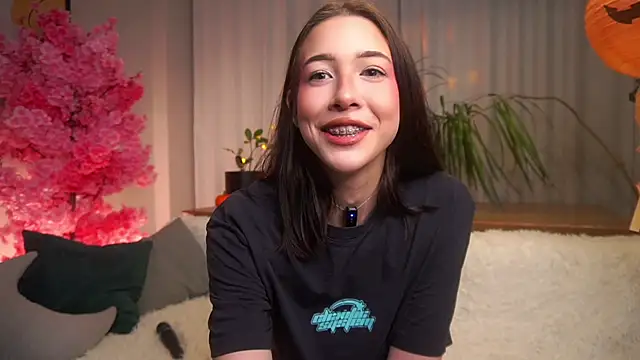 Snapshot of EviaRabasca chatting on October 24, 11:50 am EviaRabasca online show from October 24, 11:50 am