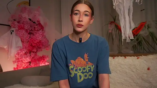 Snapshot of EviaRabasca chatting on October 28, 11:14 am EviaRabasca online show from October 28, 11:14 am