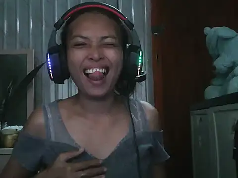 pinayhotii online show from September 18, 10:23 pm