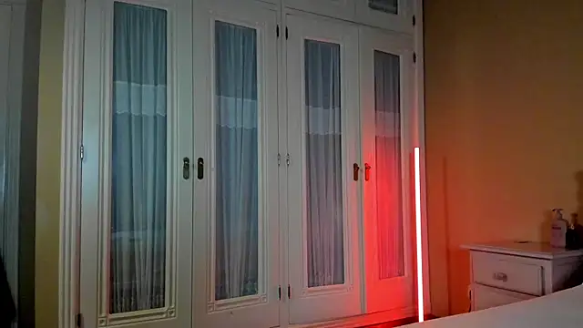 suzysuza online show from October 8, 3:09 pm