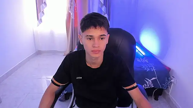 Aron Boyy online show from November 10, 8:19 pm