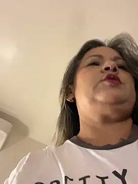 Lucy Milf 474 online show from February 4, 12:11 pm