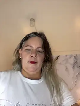 Lucy Milf 474 online show from February 14, 12:13 pm