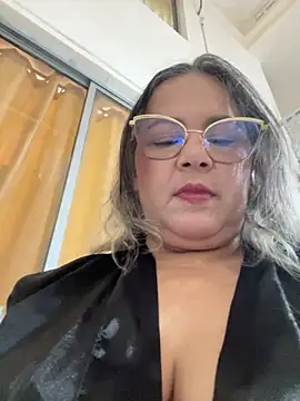Lucy Milf 474 online show from May 30, 11:51 am