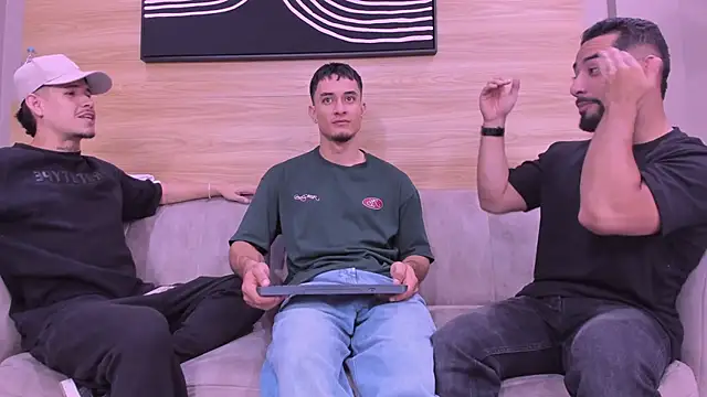 mike friends online show from June 15, 11:07 pm
