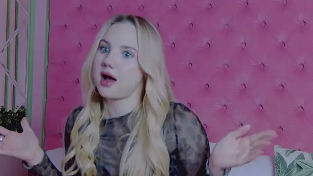 Sky Cutie online show from March 6, 5:04 am