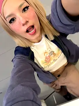 SweetBunnyGF online show from December 5, 8:27 pm