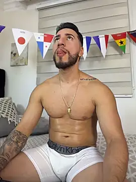 Thiago Hill online show from July 10, 10:56 pm