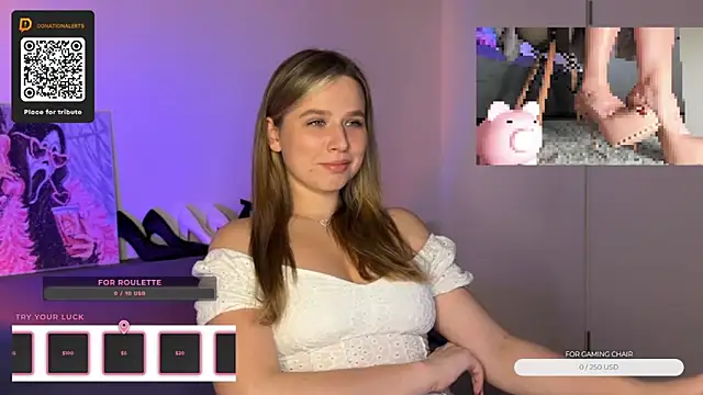 Snapshot of GoddessRoss chatting on November 4, 5:45 pm GoddessRoss online show from November 4, 5:45 pm