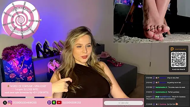 Snapshot of GoddessRoss chatting on December 15, 6:34 pm GoddessRoss online show from December 15, 6:34 pm