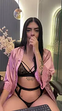 Snapshot of AliceRitter chatting on May 27, 1:57 am AliceRitter online show from May 27, 1:57 am