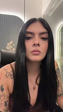 Snapshot of AliceRitter chatting on June 2, 12:01 am AliceRitter online show from June 2, 12:01 am