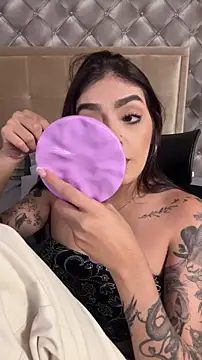 Snapshot of AliceRitter chatting on August 2, 12:09 am AliceRitter online show from August 2, 12:09 am