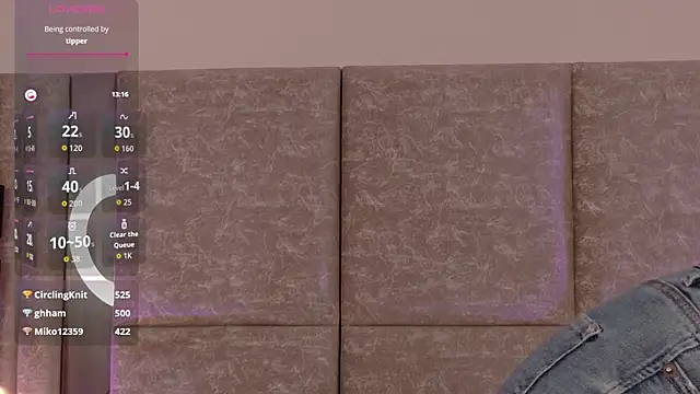 Snapshot of Martina-Roberts- chatting on November 1, 3:52 am Martina-Roberts- online show from November 1, 3:52 am