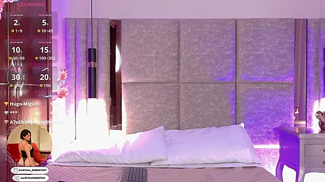 Snapshot of Martina-Roberts- chatting on November 27, 3:30 am Martina-Roberts- online show from November 27, 3:30 am