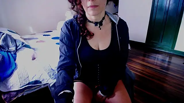 Snapshot of fenix_colette chatting on May 19, 1:39 pm fenix colette online show from May 19, 1:39 pm