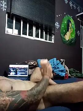 Snapshot of jstrong81 chatting on January 14, 3:01 am jstrong81 online show from January 14, 3:01 am