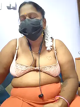 Snapshot of bakyasree143 chatting on November 6, 11:26 pm bakyasree143 online show from November 6, 11:26 pm