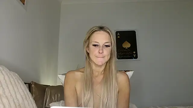 Snapshot of imyourgoodgirl69 chatting on November 29, 7:50 pm imyourgoodgirl69 online show from November 29, 7:50 pm