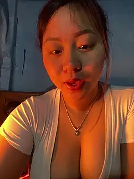 maianhcute online show from February 12, 1:11 am