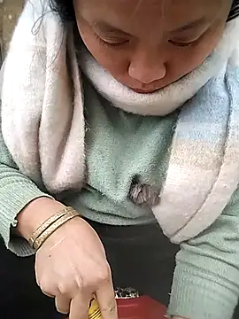 venu00 online show from December 15, 6:06 am