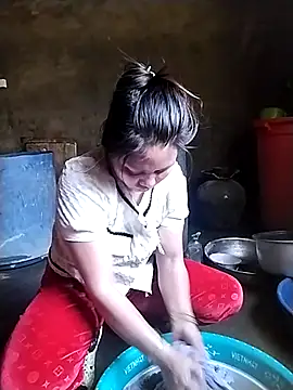 venu00 online show from February 6, 3:33 am