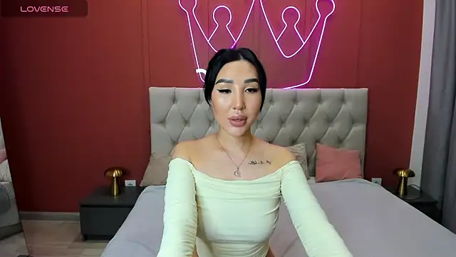 Snapshot of Jennifer_Munoz chatting on November 27, 8:27 am Jennifer Munoz online show from November 27, 8:27 am