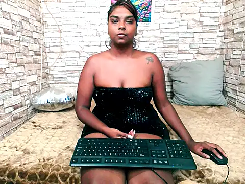 Snapshot of indianmystica694u chatting on March 19, 9:08 pm indianmystica694u online show from March 19, 9:08 pm