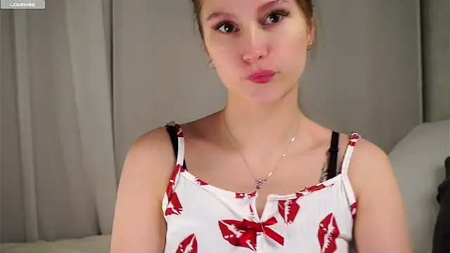 MelaniSeiver online show from January 14, 1:11 am