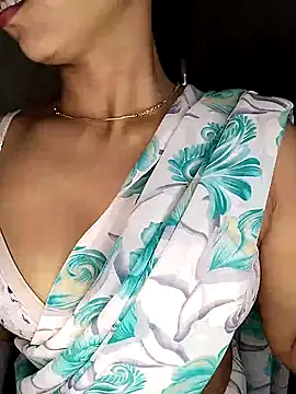 Snapshot of Savita2310 chatting on November 16, 5:51 pm Savita2310 online show from November 16, 5:51 pm