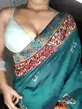 Snapshot of Savita2310 chatting on November 21, 6:06 pm Savita2310 online show from November 21, 6:06 pm