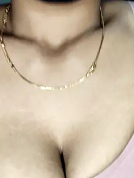 Snapshot of Savita2310 chatting on November 25, 3:23 pm Savita2310 online show from November 25, 3:23 pm