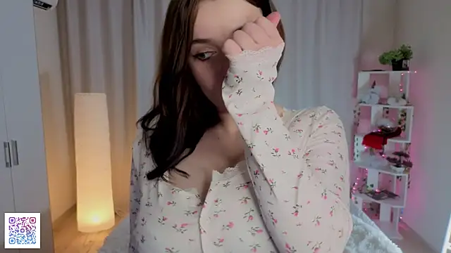 ThuBoppre online show from October 24, 5:42 pm