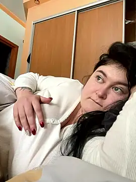 DazzzlingDame online show from January 13, 10:20 am