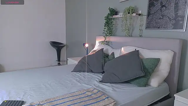 Snapshot of BriannaBennett__ chatting on December 4, 11:41 am BriannaBennett online show from December 4, 11:41 am