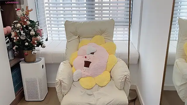 BlueBaby-77 online show from October 9, 4:21 am