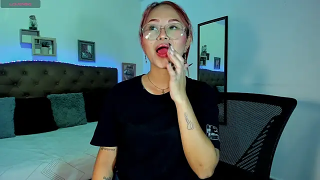 MAYASMITH   online show from July 3, 6:31 am