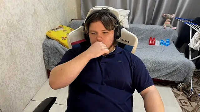 desiredude9 online show from October 1, 7:20 pm