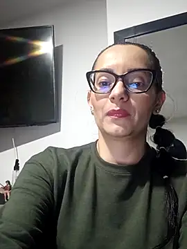 Snapshot of sarita_star chatting on October 28, 2:04 am sarita star online show from October 28, 2:04 am