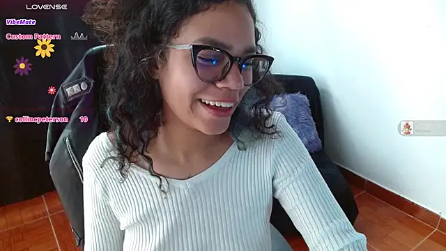 Canela s1 online show from May 9, 1:49 pm