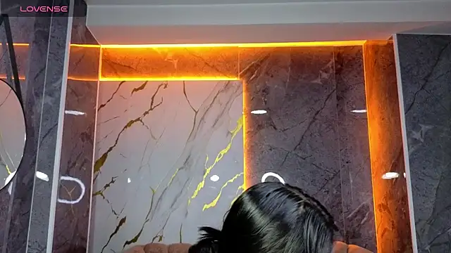 Snapshot of Victoria_b_ chatting on October 27, 7:51 pm Victoria b online show from October 27, 7:51 pm