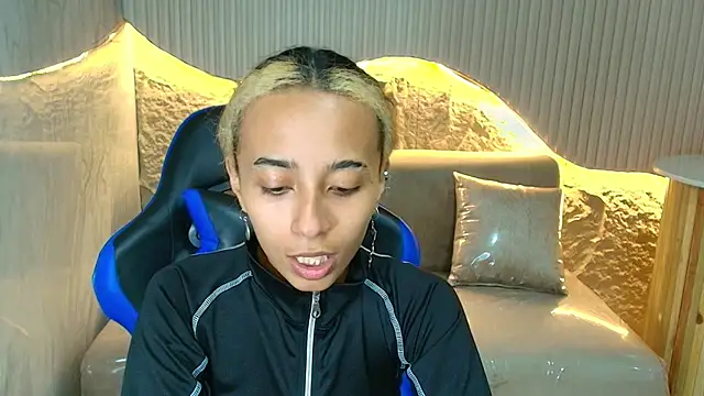 Agnis ink r online show from November 12, 1:11 pm