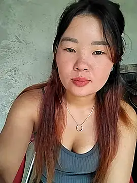Snapshot of lylylove chatting on July 20, 1:42 am lylylove online show from July 20, 1:42 am