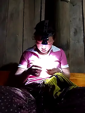 Ngocmi909 online show from May 8, 1:16 pm