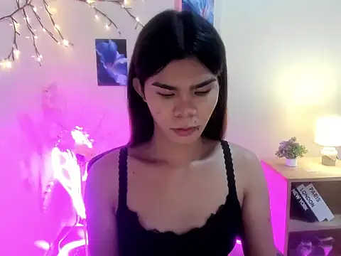 Snapshot of dianne_swift chatting on October 27, 3:21 am dianne swift online show from October 27, 3:21 am