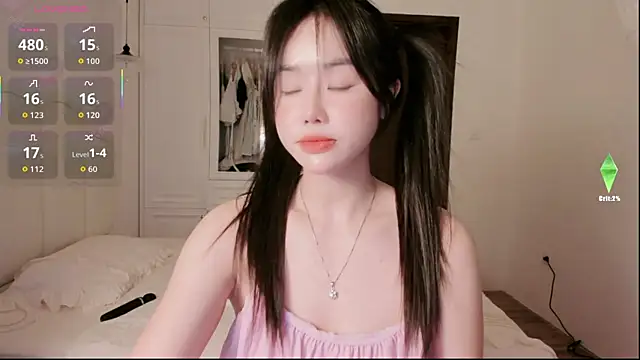 strawberry-ni online show from October 21, 10:05 am