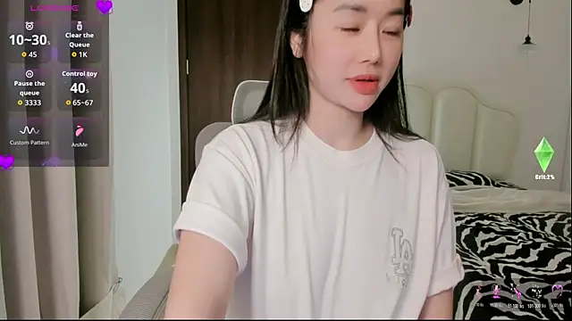 strawberry-ni online show from November 6, 3:13 pm