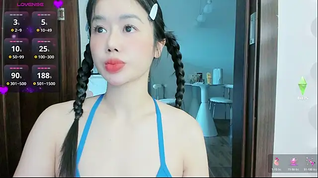 strawberry-ni online show from November 10, 4:55 am